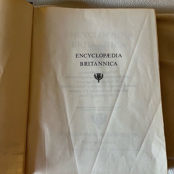1968 Encyclopaedia Britannica(complete set) - Picture 3 of 10